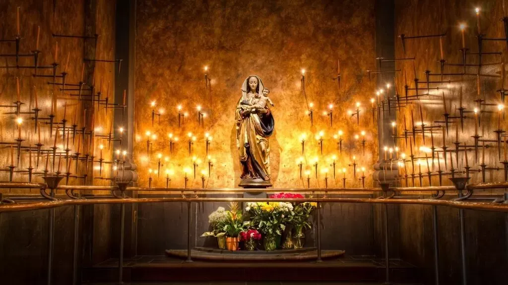 Peregrinaci&oacute;n a Panaya Kapulu: Milagros en la Casa de la Virgen Mar&iacute;a