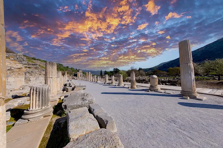 Waarom Efeze Wordt Vereerd als Maria’s Laatste Thuis