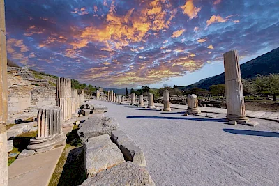 Efes&rsquo;in Mimari Tarzlarını Keşfetmek