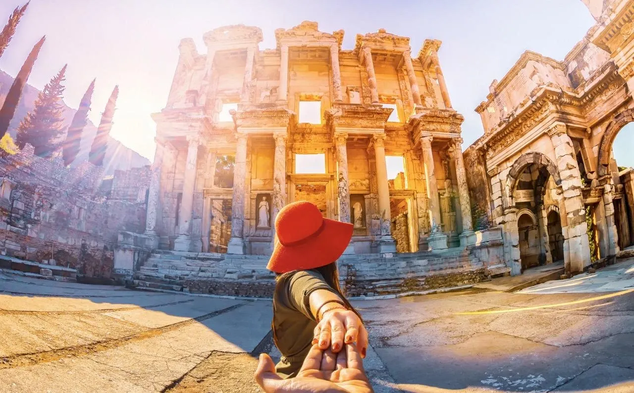 How to Explore Ephesus on Foot: A Walking Guide