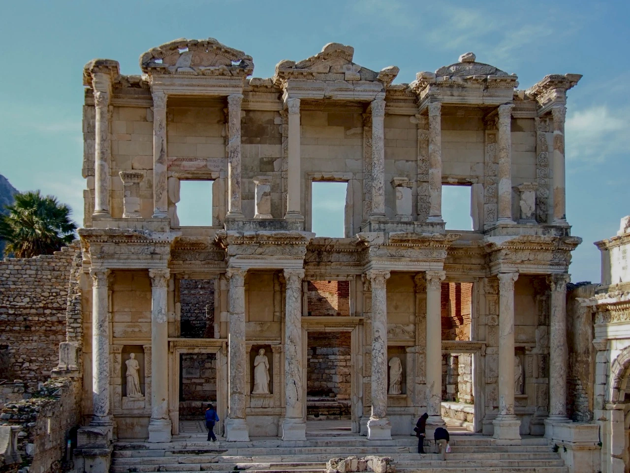 Figuras Famosas de &Eacute;feso: Mitos y Realidades