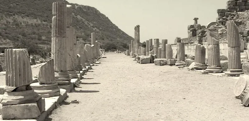 Een Wandelgids voor de Oude Straten van Efeze